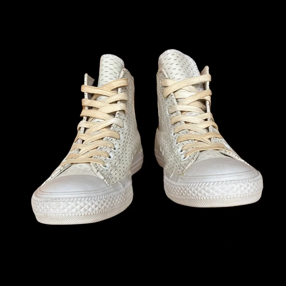 Converse Chuck Taylor All Star White Out Leather - Picture 9 of 13